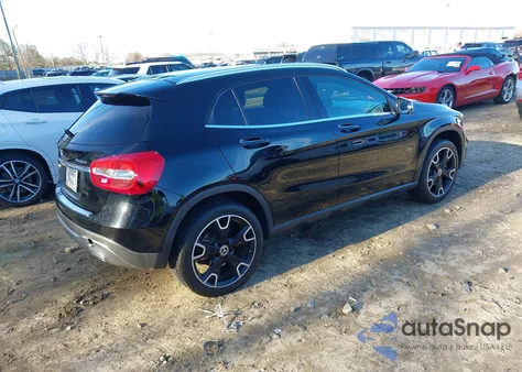 2018 Mercedes-Benz Gla 250 4Matic z USA, uszkodzony, nr VIN WDCTG4GB7JJ478526